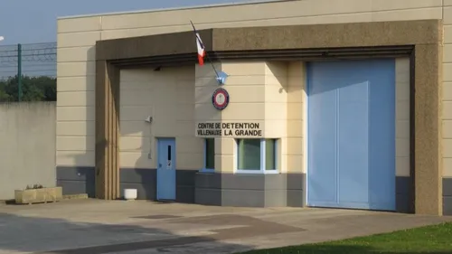 Un cluster dans un centre de détention 